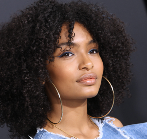 YARA SHAHIDI HAS HER NOSE IN ALL THE RIGHT PLACES – Janet